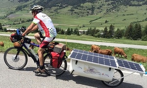 Paul sur son premier vélo solaire